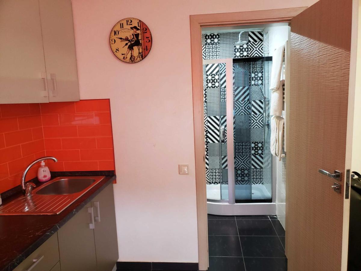 Unique 1 Bd Apt Dt W/Free Parking And Wi-Fi Apartamento Chisinau Exterior foto